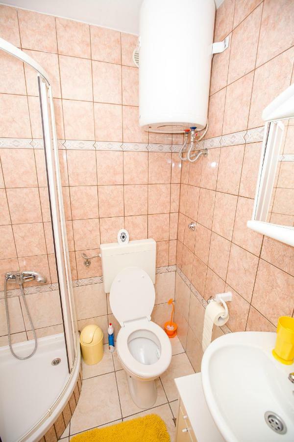 Apartmani Cindric Karlobag Dış mekan fotoğraf